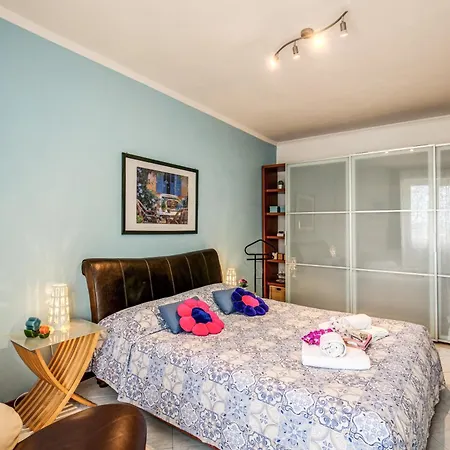 Sunrise Apartment Rom